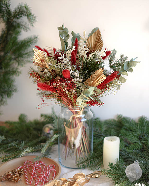 Bouquet de Noël rouge sapin fleurs séchées Bouquet de Noël rouge sapin fleurs séchées