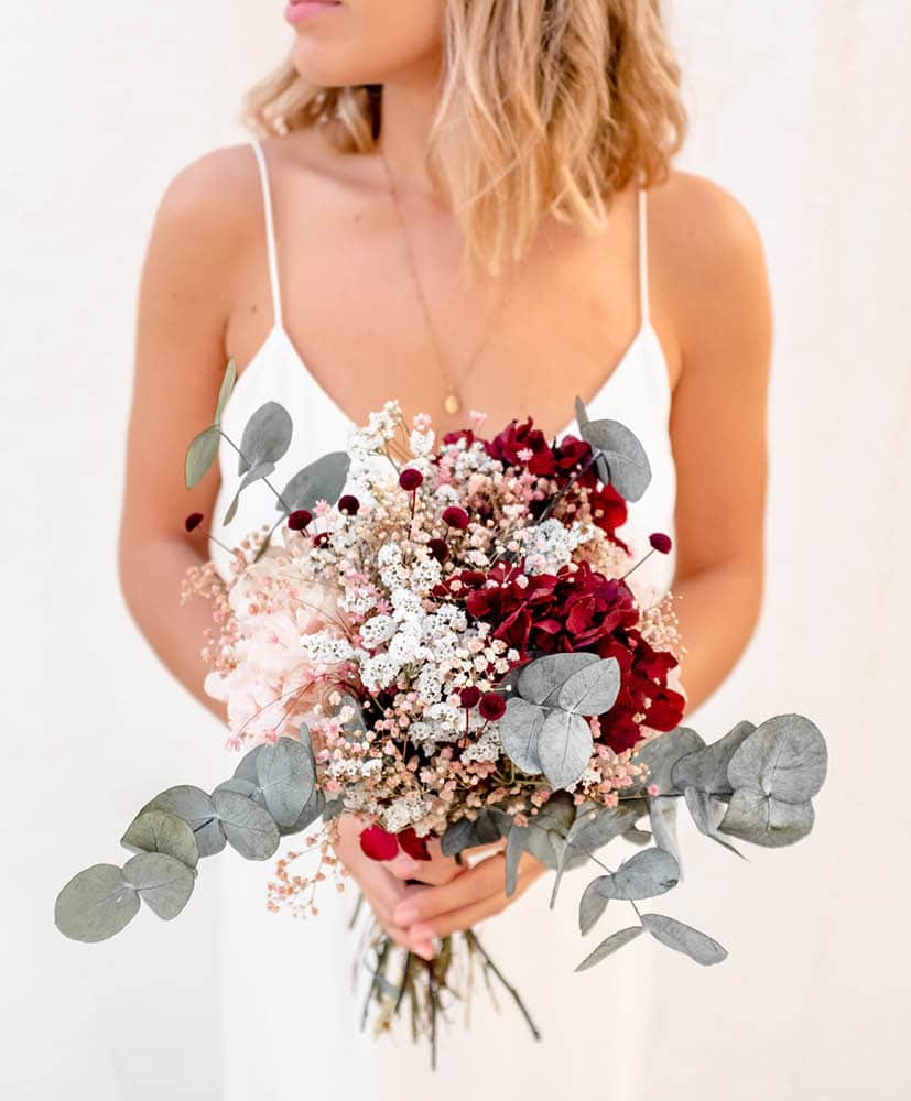 Bouquet de mariée en fleurs séchées champêtre et moderne