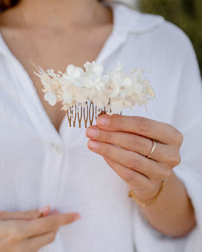 Peigne fleurs séchées Blanca Peigne mariage en fleurs séchées Blanca Rosa Cadaqués