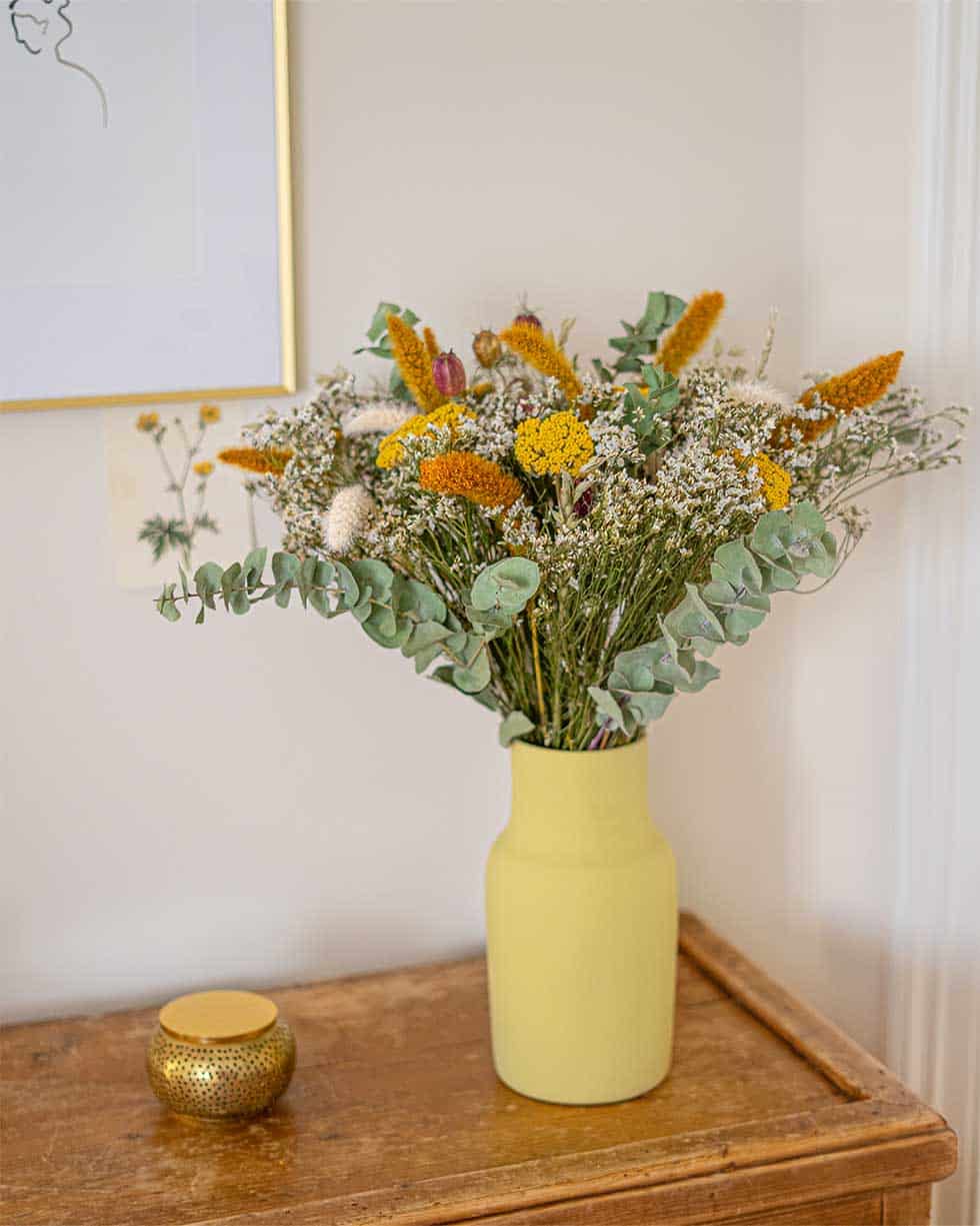 bouquet cala monjoi + vase jaune
