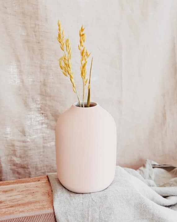 Vase en céramique rose pâle